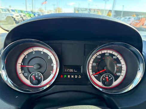 Used 2019 Dodge Grand Caravan SE image 18