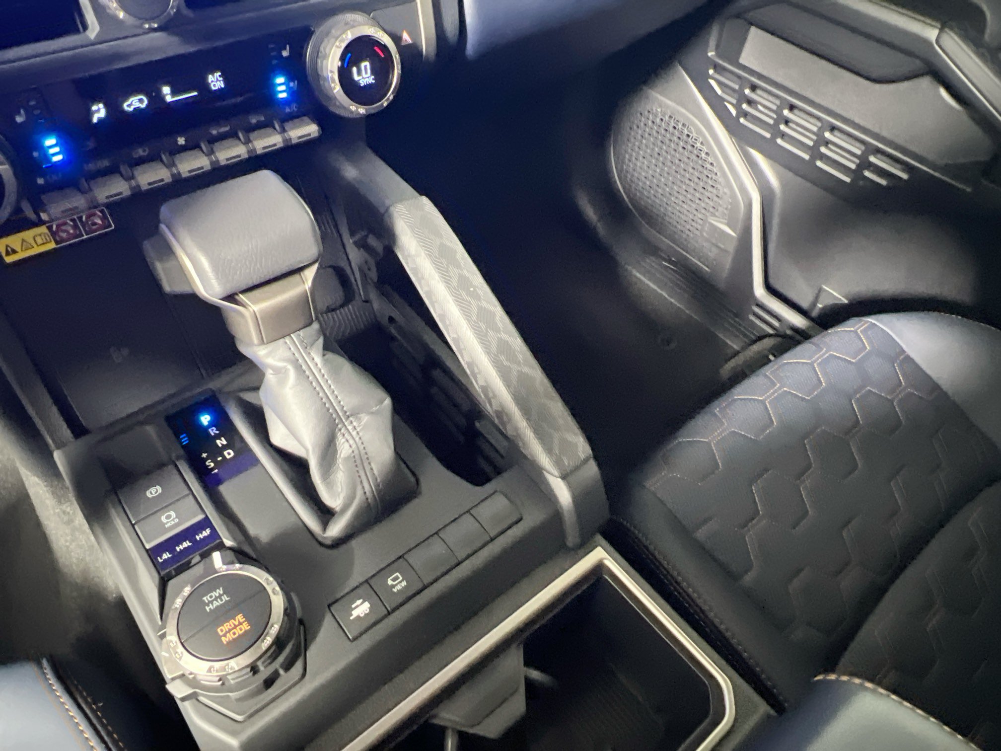 New 2026 Toyota 4Runner Platinum AWD/4WD image 25