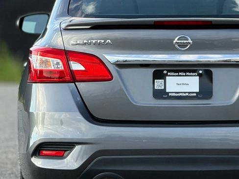 Used 2019 Nissan Sentra SR FWD image 13