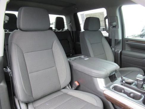 New 2026 GMC Sierra 1500 Elevation image 9