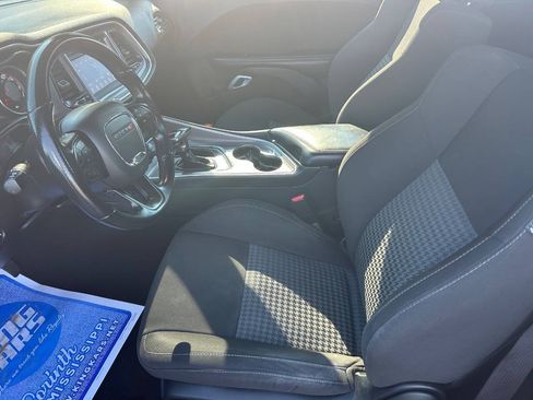 Used 2022 Dodge Challenger R/T RWD image 10