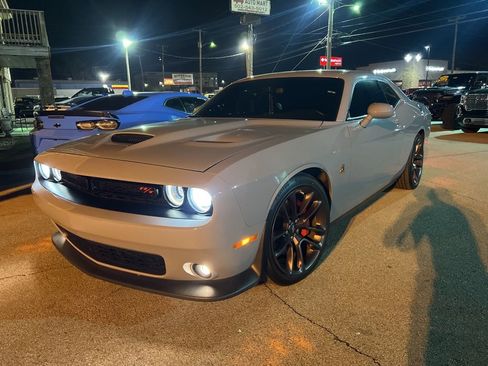 Used 2022 Dodge Challenger R/T Scat Pack w/ Driver Convenience Group image 2