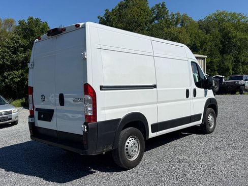 Used 2024 RAM ProMaster 2500 w/ Convenience Group FWD image 5