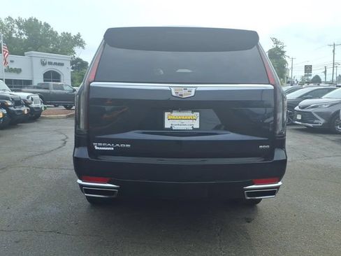 Used 2023 Cadillac Escalade ESV Premium Luxury AWD/4WD image 6