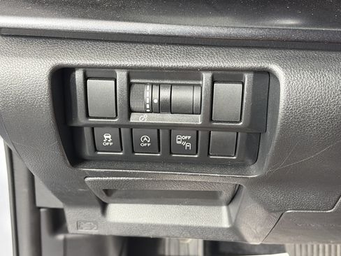 Used 2021 Subaru Crosstrek 2.5i Sport w/ Moonroof Package AWD/4WD image 26
