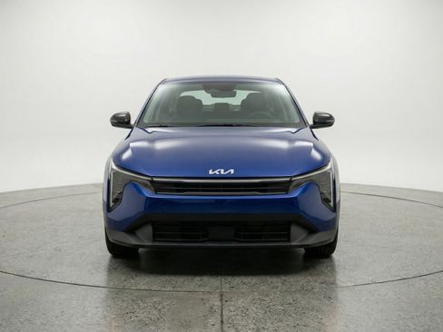 Used 2025 Kia K4 FWD image 2