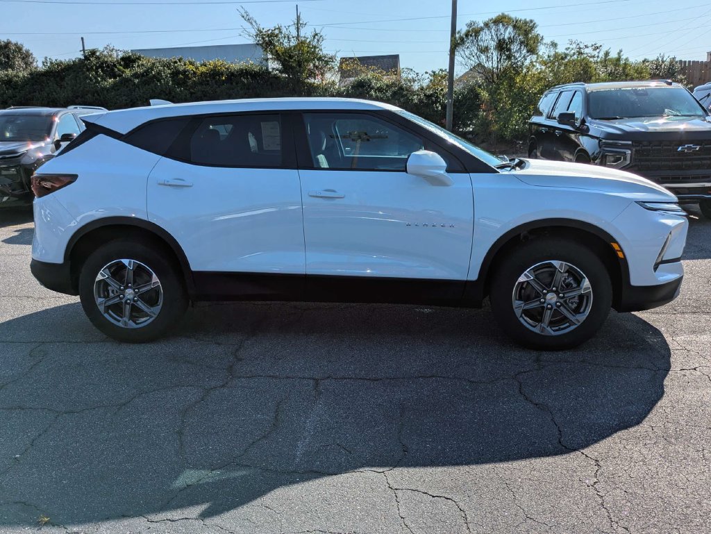 New 2026 Chevrolet Blazer LT FWD image 3