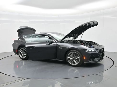 Used 2024 Ford Mustang GT Premium image 36