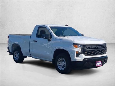 Used 2025 Chevrolet Silverado 1500 W/T w/ Trailering Package RWD image 3