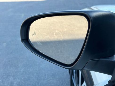 Used 2018 Toyota C-HR XLE image 13