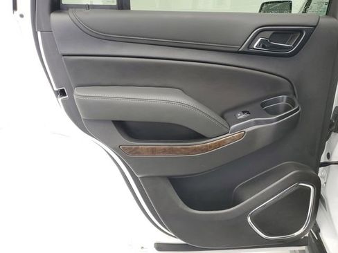 Used 2020 Chevrolet Tahoe LS RWD image 14