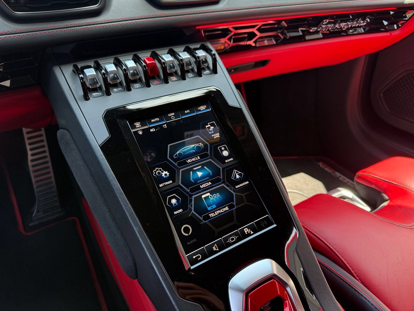 Used 2021 Lamborghini Huracan EVO RWD image 51