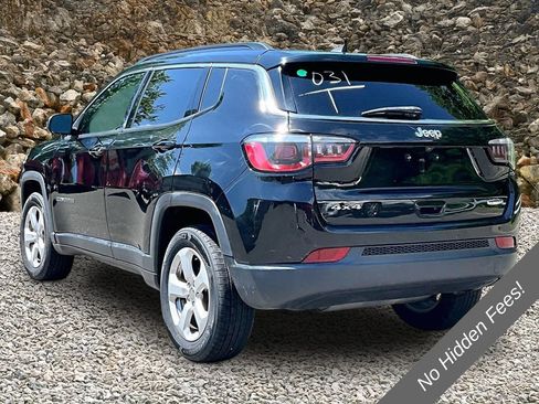 Used 2019 Jeep Compass Latitude w/ Cold Weather Group AWD/4WD image 11