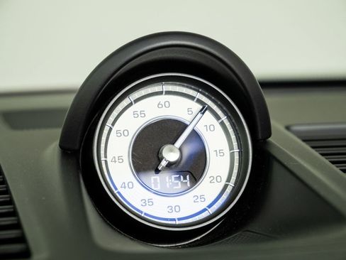 Used 2022 Porsche 911 Turbo S image 17