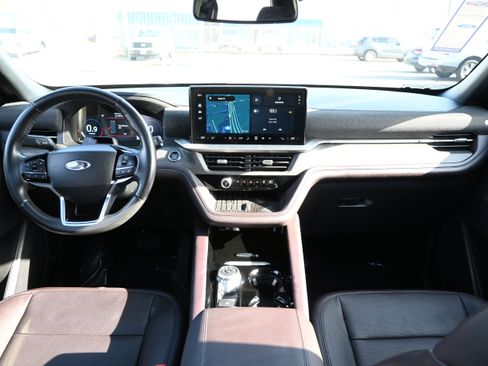 Used 2025 Ford Explorer Platinum w/ LUX Leather Package image 33