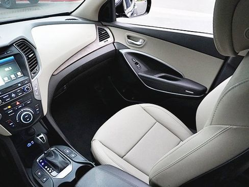 Used 2018 Hyundai Santa Fe Sport image 23