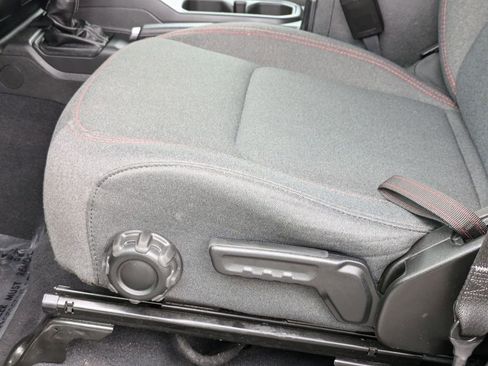 Used 2025 Jeep Wrangler Unlimited Rubicon w/ Convenience Group image 15