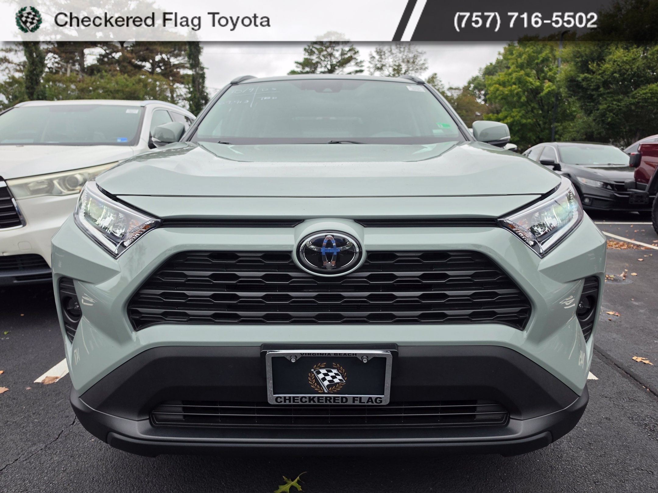 Used 2020 Toyota RAV4 XLE Premium AWD/4WD image 2