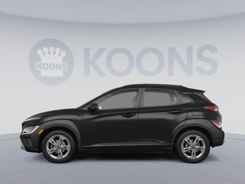 Used 2023 Hyundai Kona SEL w/ Convenience Package FWD image 2