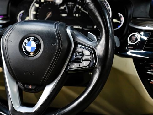 Used 2017 BMW 530i w/ Premium Package RWD image 24