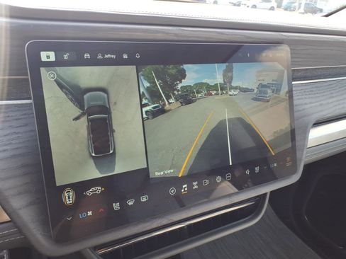 Used 2024 Rivian R1S Adventure AWD/4WD image 4