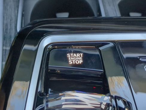 New 2026 BMW 760i xDrive w/ Premium Package image 29