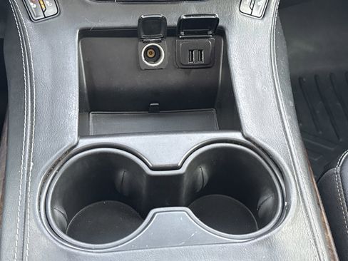 Used 2015 Chevrolet Suburban LT image 33