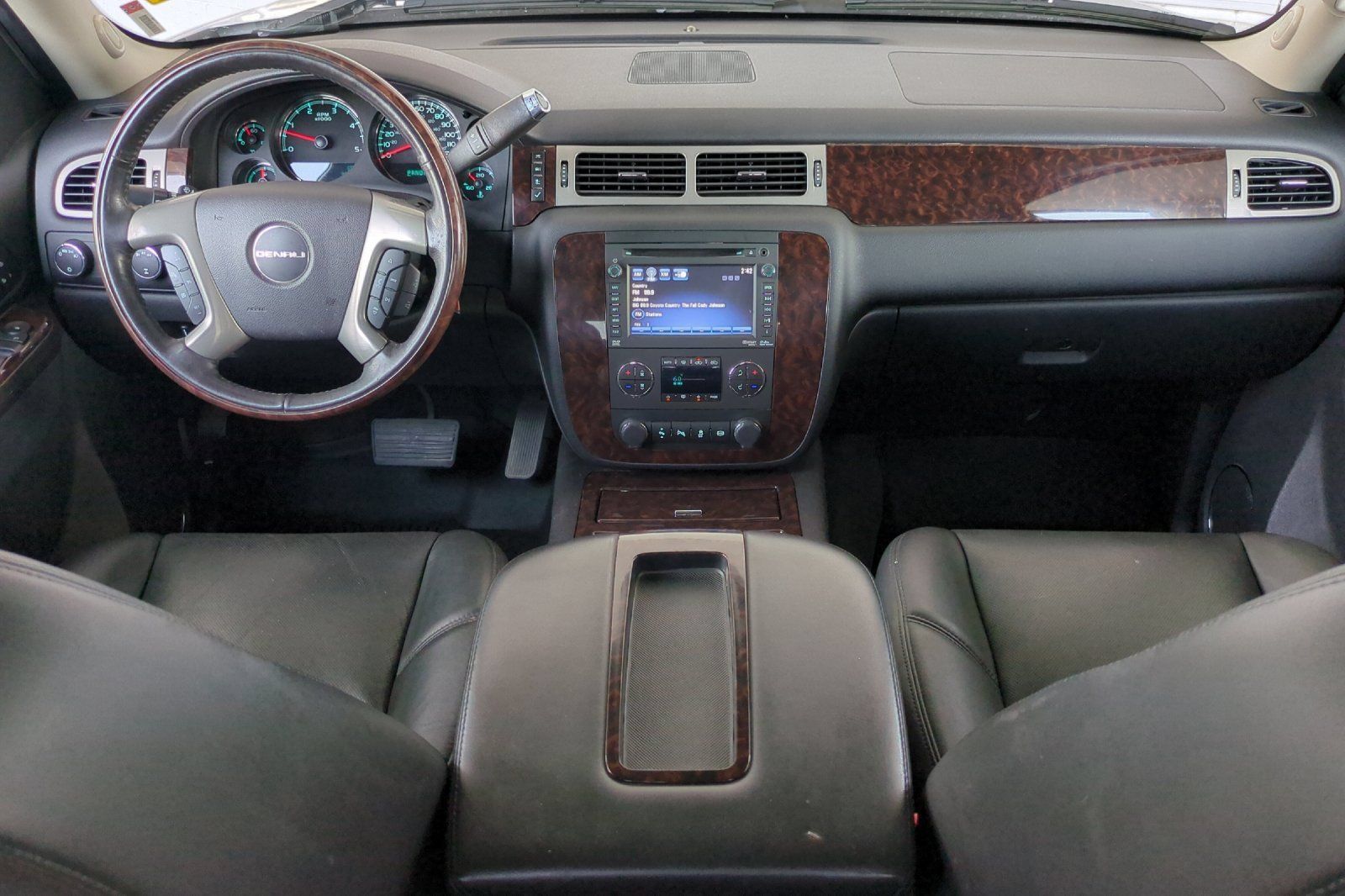 Used 2014 GMC Sierra 2500 Denali AWD/4WD image 14