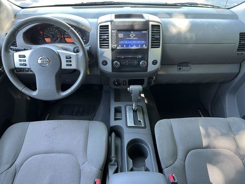 Used 2019 Nissan Frontier SV AWD/4WD image 2