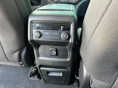 Used 2017 GMC Acadia SLE image 12