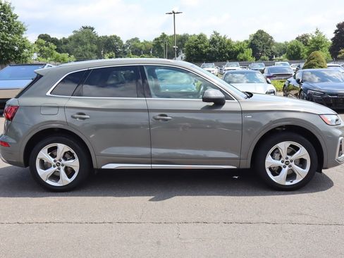 Used 2023 Audi Q5 2.0T Premium Plus w/ Premium Plus Package AWD/4WD image 4