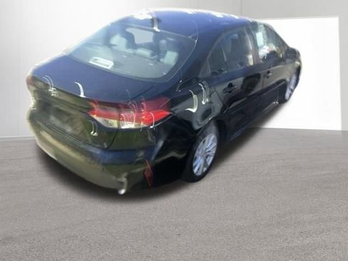 Certified 2024 Toyota Corolla LE FWD image 5