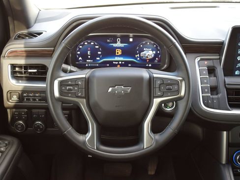 Used 2023 Chevrolet Suburban Z71 w/ Off-Road Capability Package AWD/4WD image 6