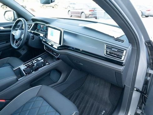 New 2026 Volkswagen Atlas Cross Sport SEL Premium R-Line image 40