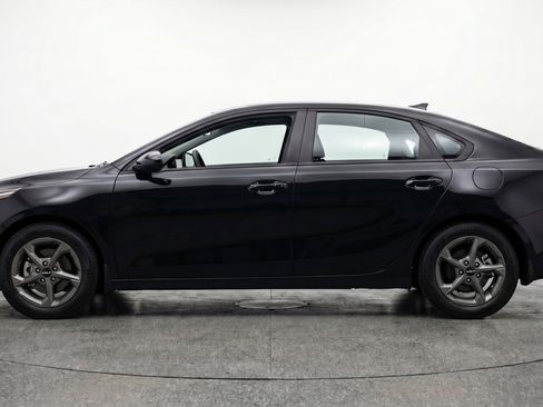 Used 2025 Kia K4 LXS image 5