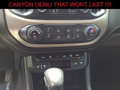 Used 2022 GMC Canyon Denali AWD/4WD image 19