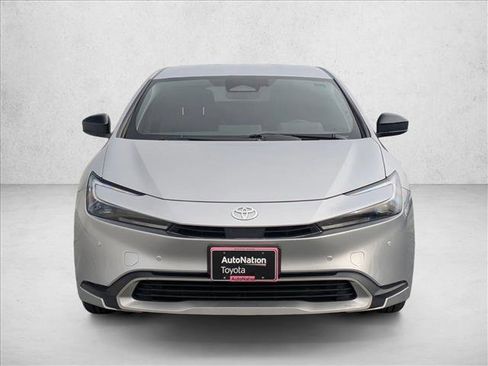 Used 2023 Toyota Prius Prime SE image 2