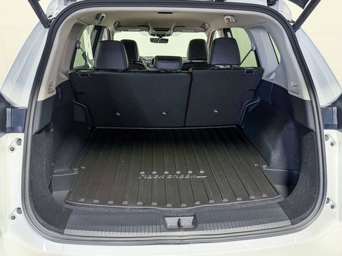 Certified 2026 Nissan Rogue SV AWD/4WD image 39