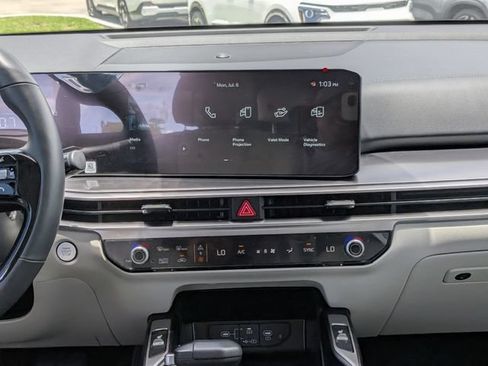 Used 2026 Kia Sorento S FWD image 17