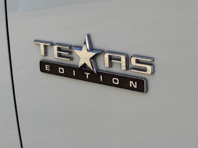 Certified 2022 Chevrolet Silverado 1500 LT w/ Z71 Off-Road Package AWD/4WD image 11