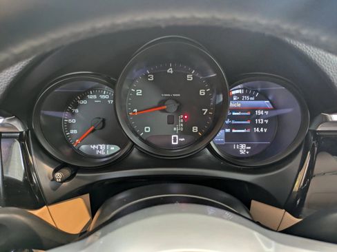Used 2020 Porsche Macan AWD/4WD image 11