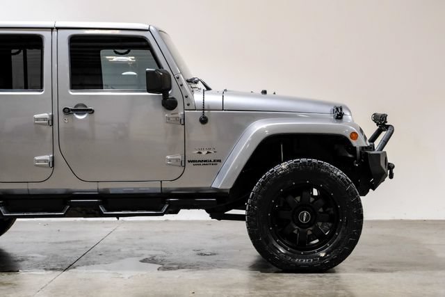 Used 2016 Jeep Wrangler Unlimited Sahara w/ Max Tow Package AWD/4WD image 15