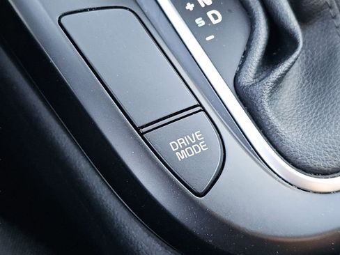 Used 2023 Kia Soul LX w/ Option Group 015 FWD image 9