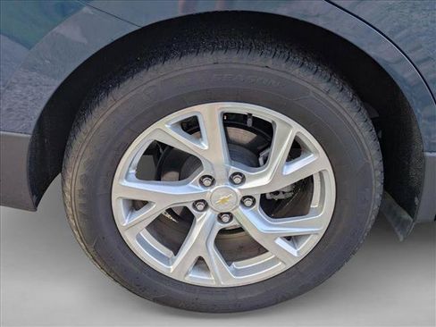 Used 2019 Chevrolet Equinox Premier FWD image 9