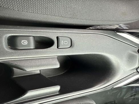 Used 2023 Toyota Corolla LE image 33