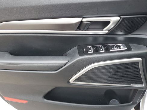 Certified 2025 Kia Telluride S image 17