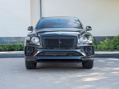 Certified 2023 Bentley Bentayga AWD/4WD image 12