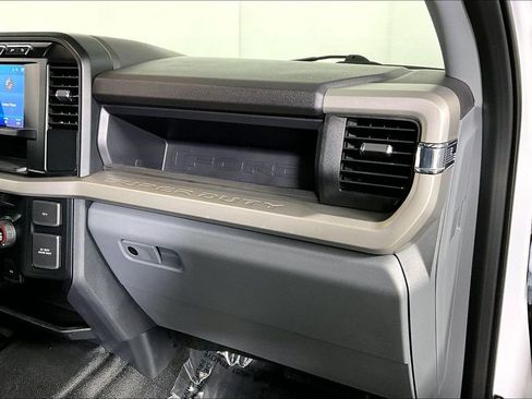 Used 2023 Ford F250 XL w/ FX4 Off-Road Package image 16