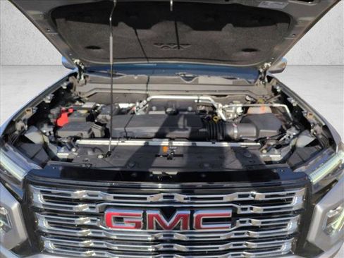 Used 2024 GMC Canyon Denali AWD/4WD image 24