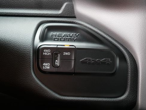 Used 2022 RAM 2500 Laramie AWD/4WD image 33